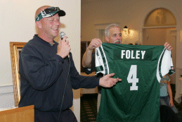 Glenn Foley with signed jersey