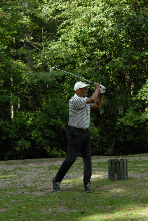 Lydell Mitchell teeing off